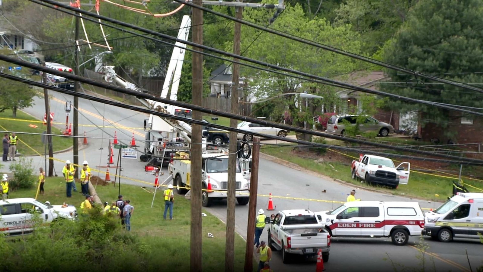 4 dead after the truck driver attacks the crew of public service workers: police