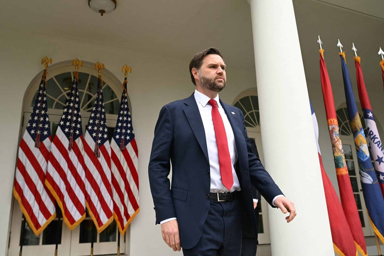 "Trust President Trump," says the White House, defending its tariffs in the midst of a violent reaction
